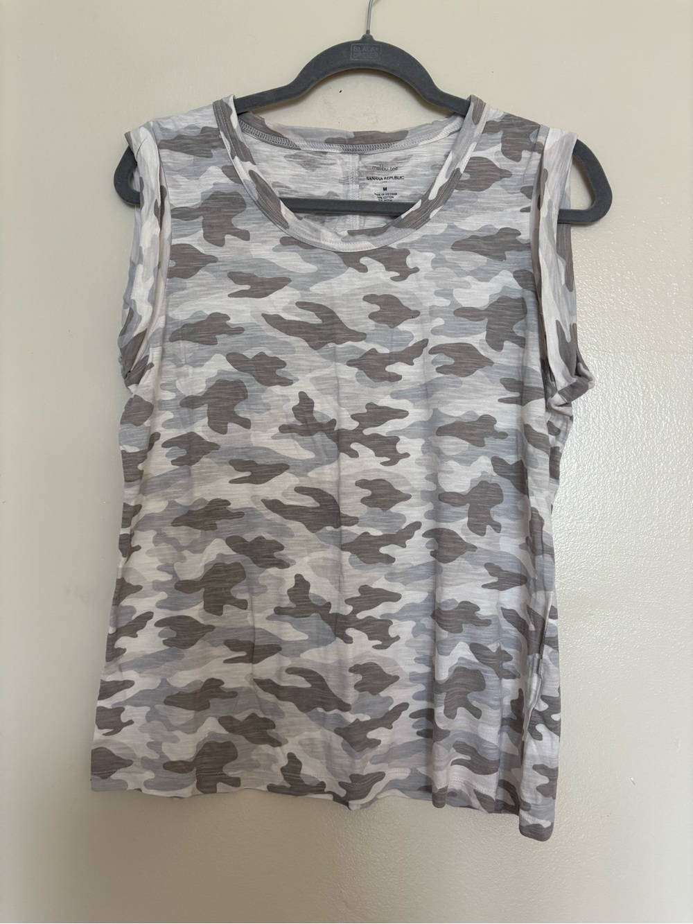 Banana Republic Gray and White Camo Tank Top